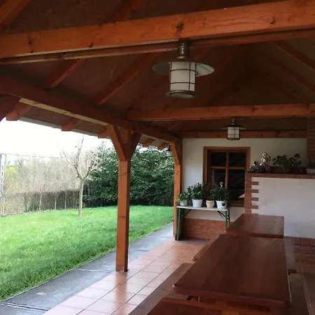 Bed & Breakfast Simko Csaladi Pinceszet Es Panzio *